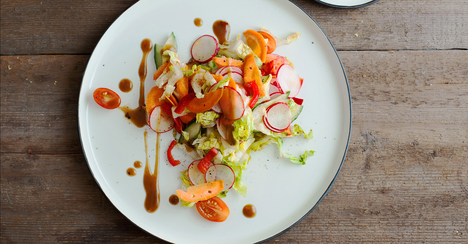 Ensalada mixta con aderezo de balsámico, miel y mostaza